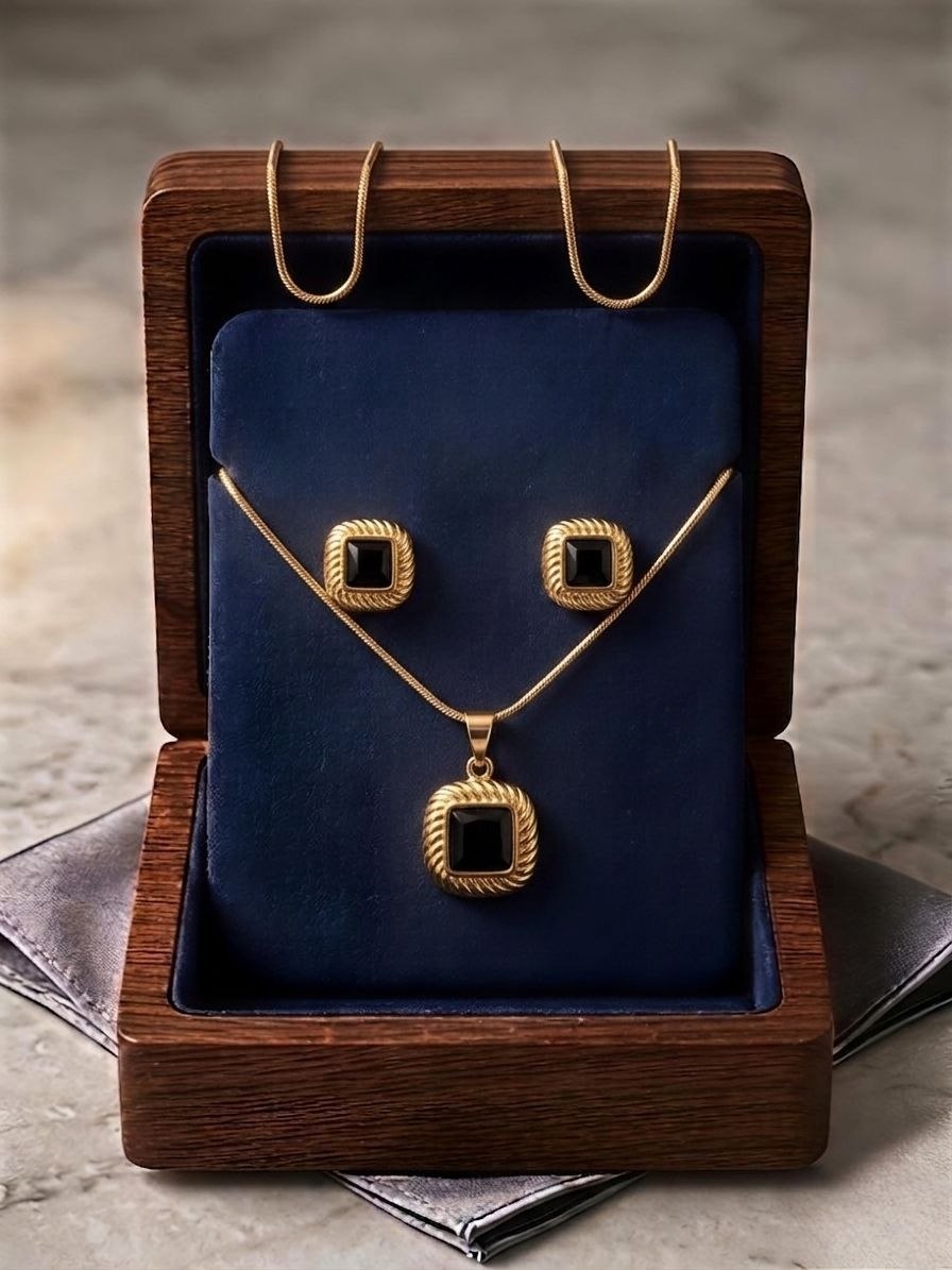 Luxe Aura Chain Set