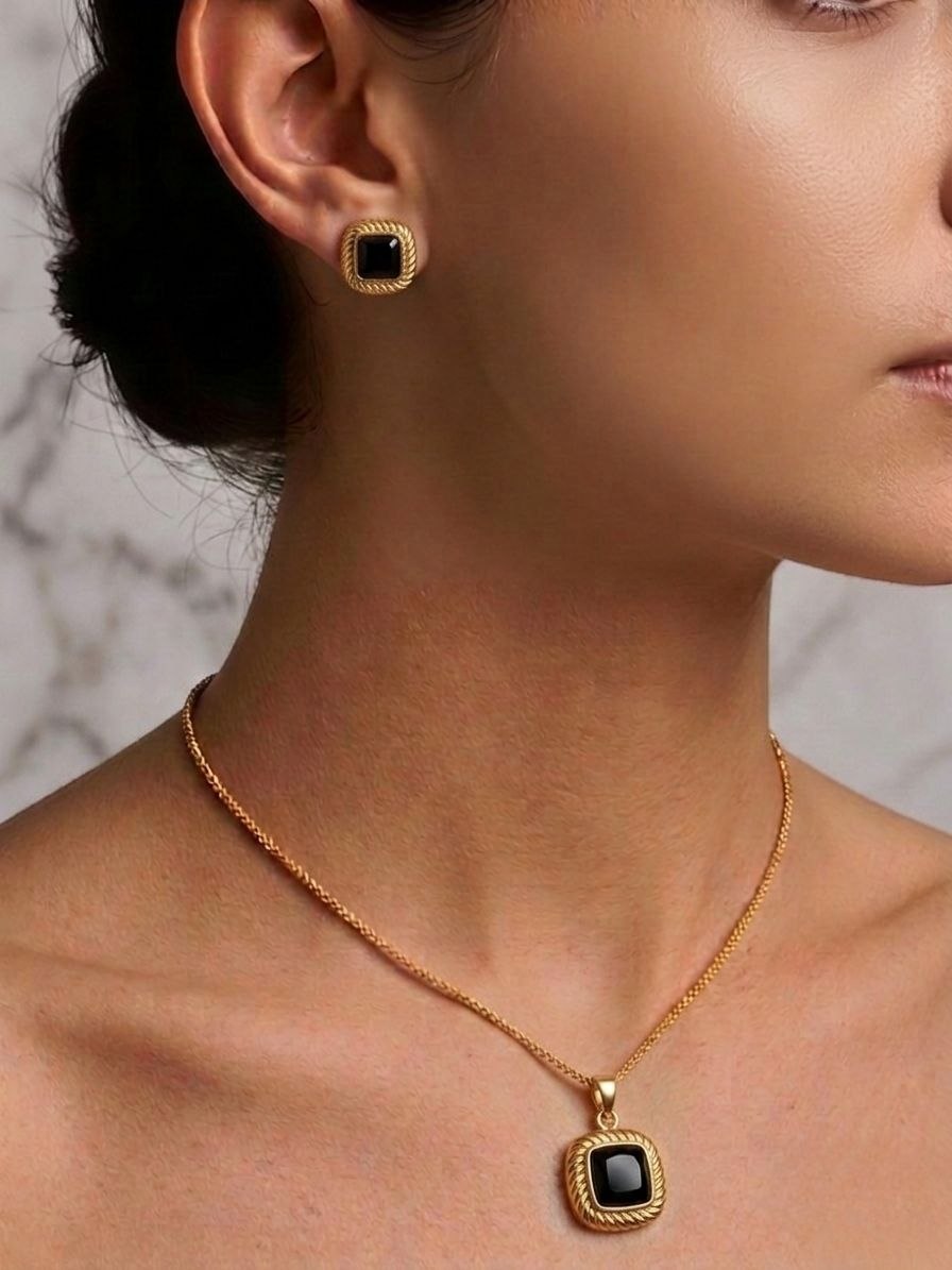 Luxe Aura Chain Set