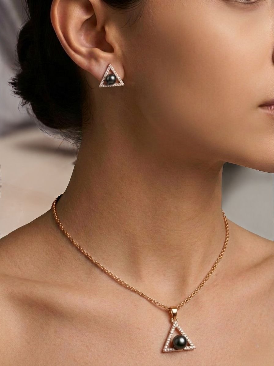 Amora Pendant Set