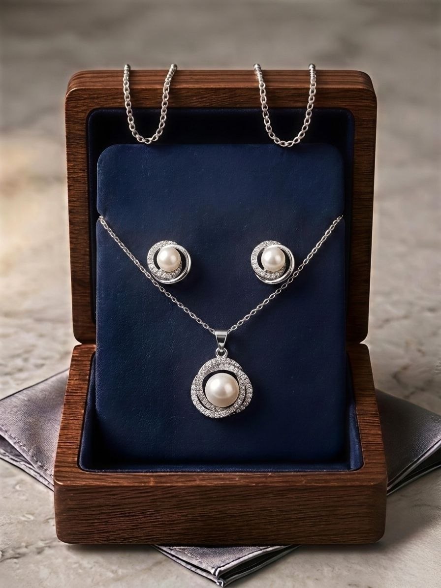 Silver Bloom Pendant Set