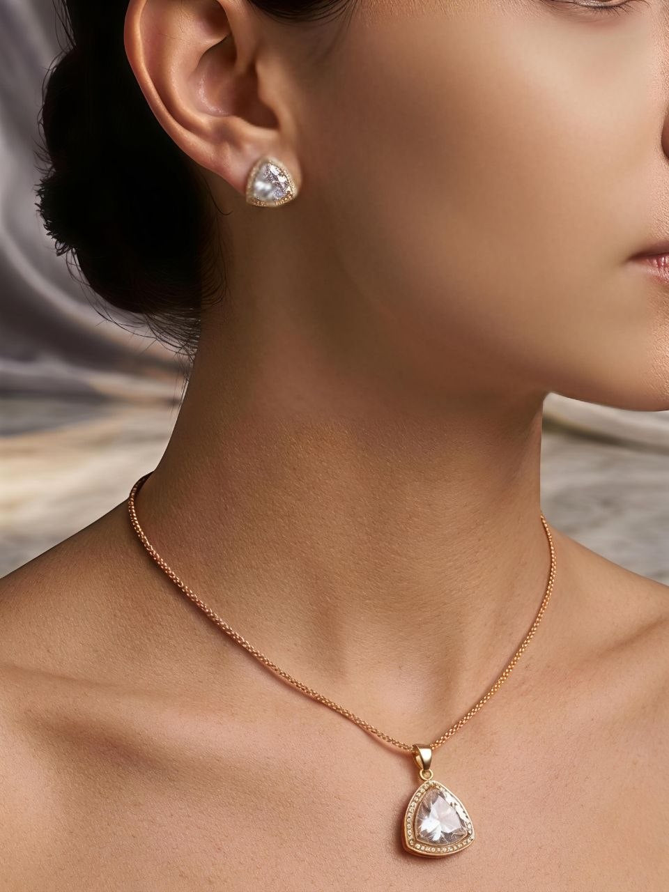 Luxe triangle pendant set